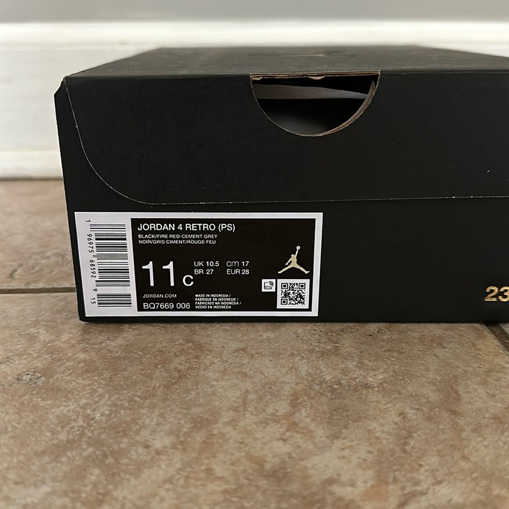 Jordan 4 Retro